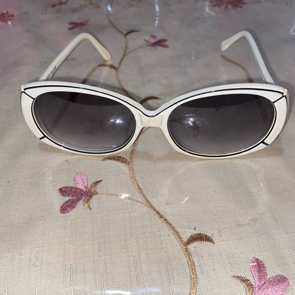 Givenchy Accessories - Givenchy woman’s white sunglasses 🕶️